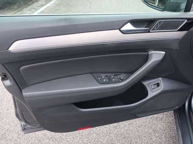 Volkswagen Passat Variant Passat VIII 2.0 tdi SW Highline 4motion 190cv dsg