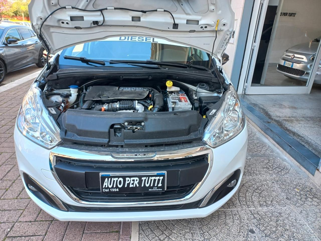 Peugeot 208 BlueHDi 5 porte Active-2018