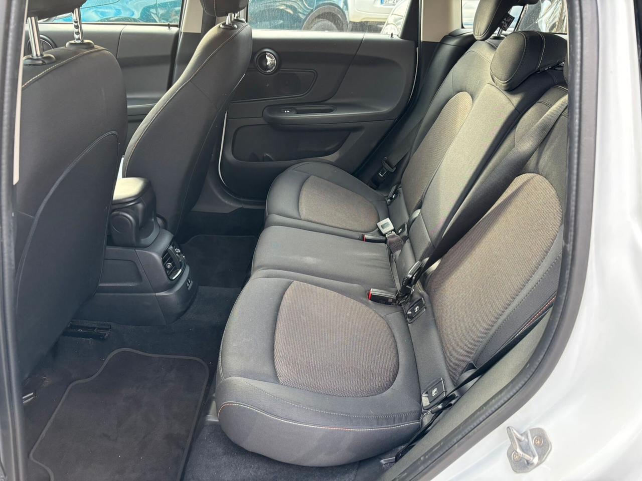 Mini Cooper D Countryman 2.0 Business Automatica