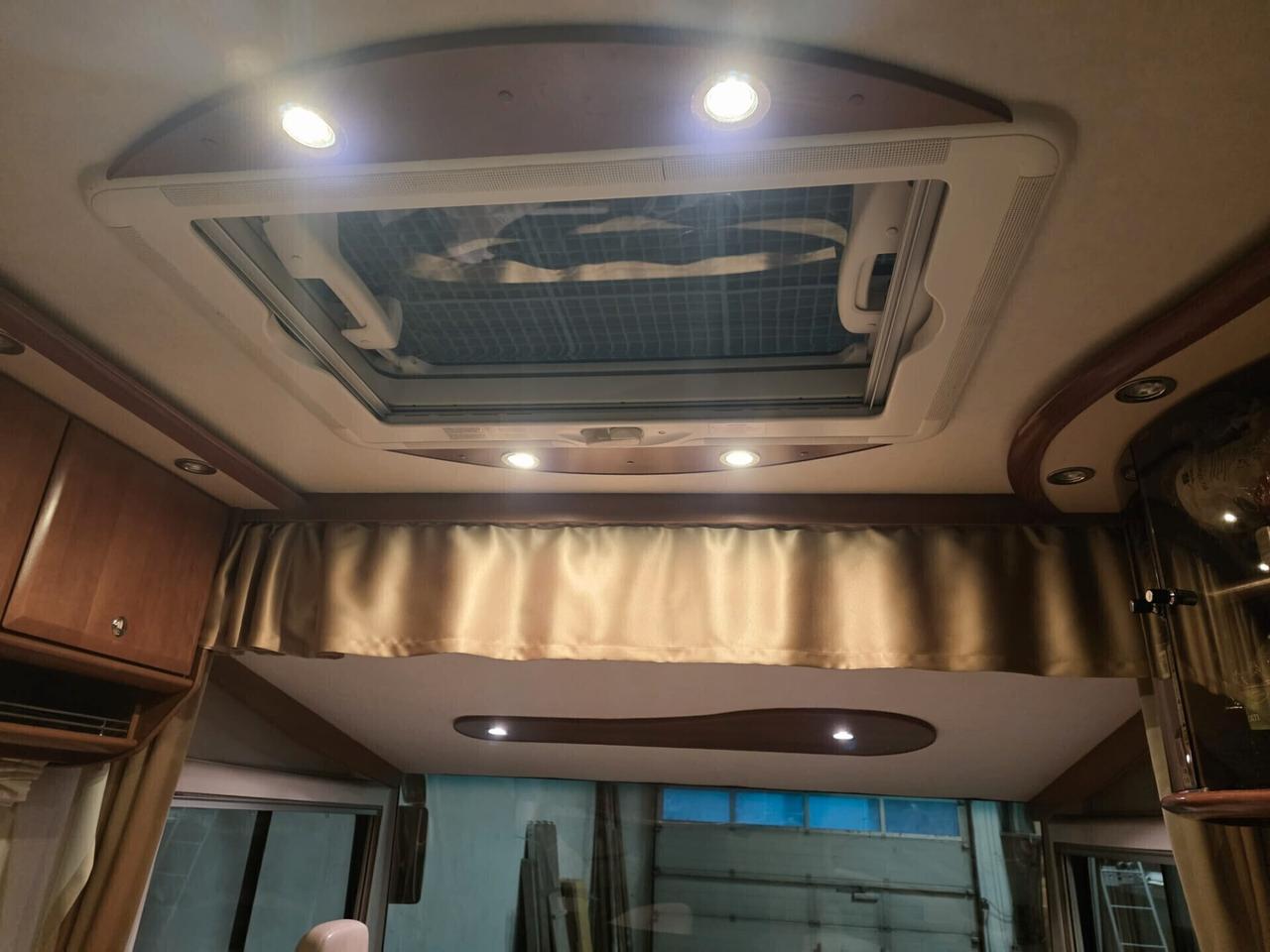 Concorde 840 Motorhome