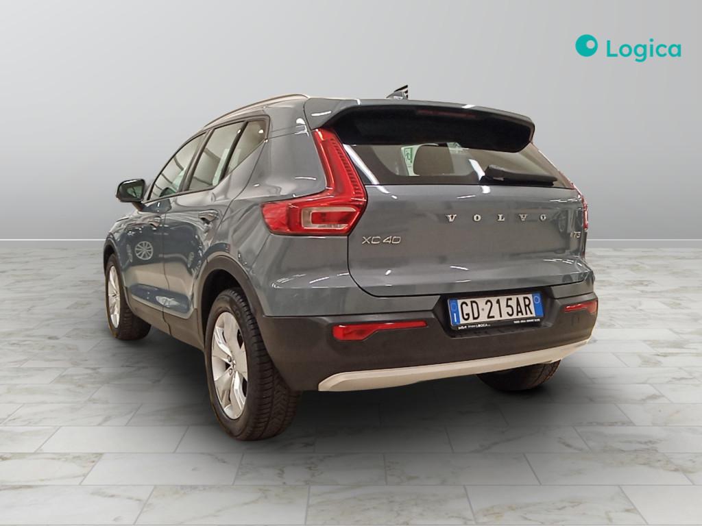 VOLVO XC40 - XC40 1.5 t3 Momentum Pro 163cv my21