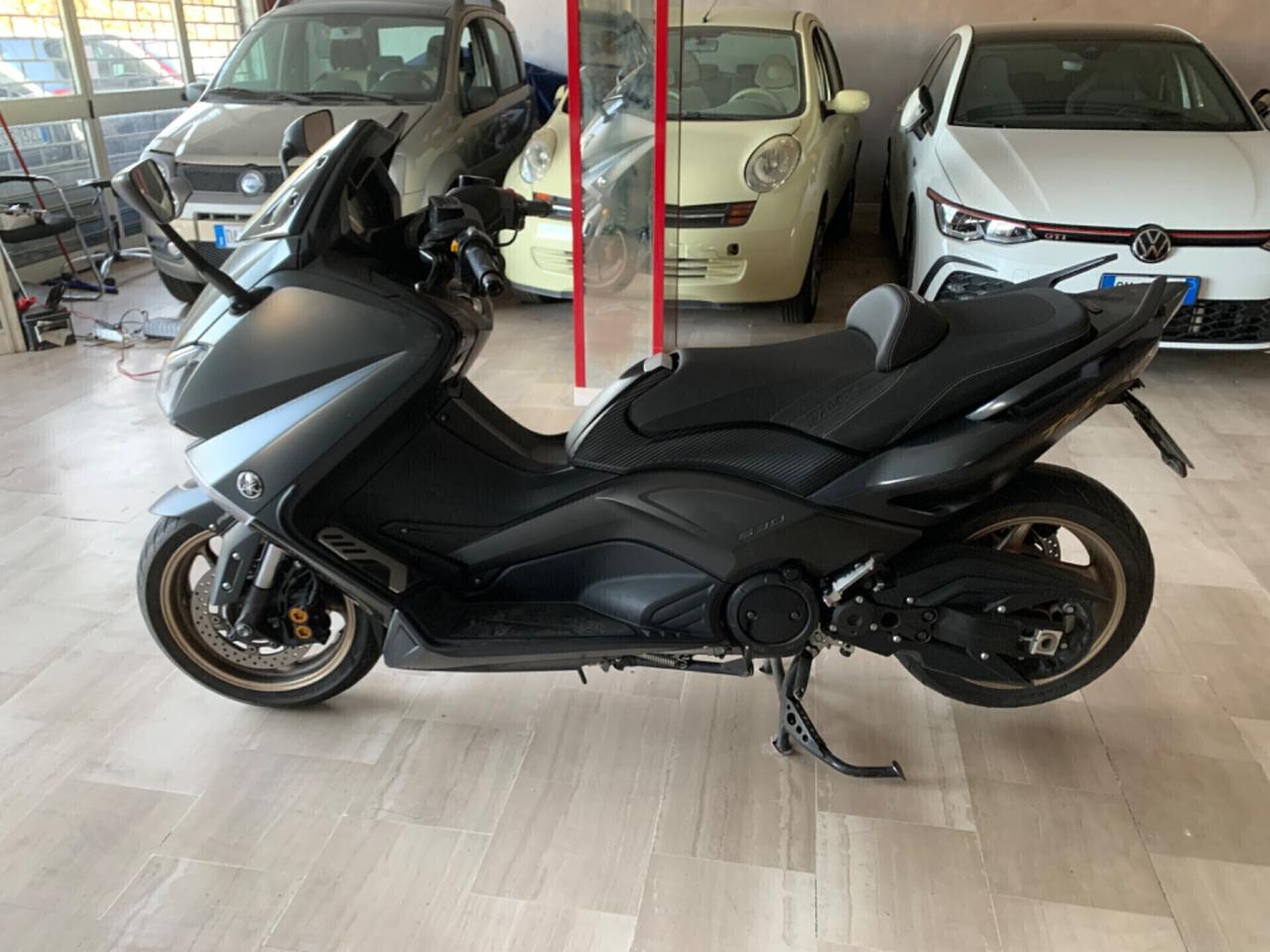 Yamaha T Max 530 Iron Max ABS