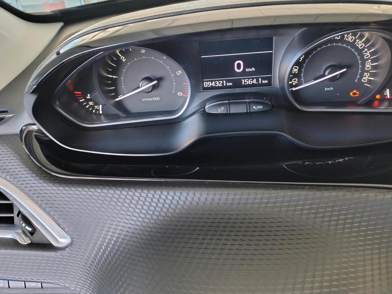 Peugeot 208 BlueHDi 100 S&S 5 porte Allure