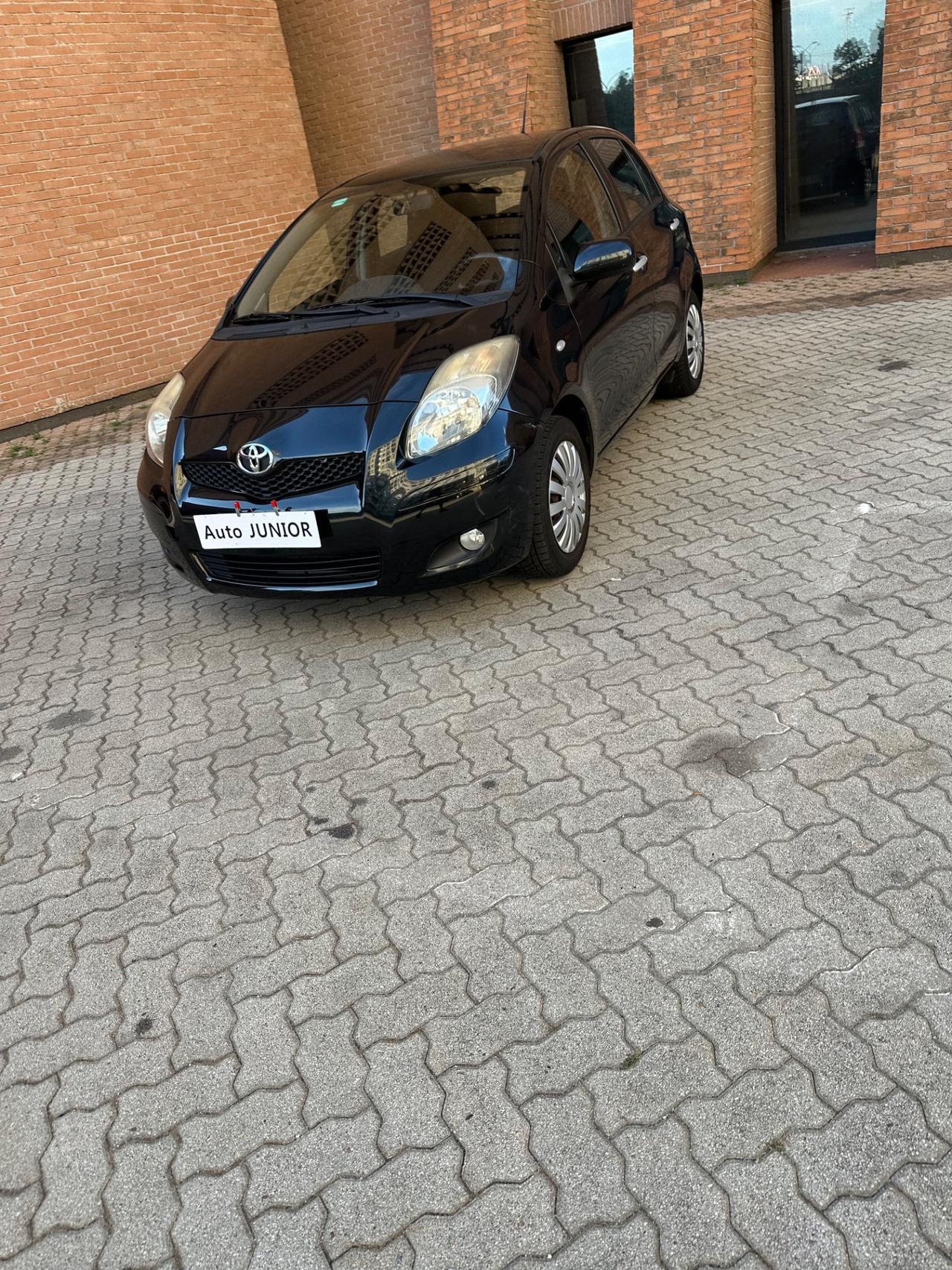 Toyota Yaris 1.0 5 porte Lounge
