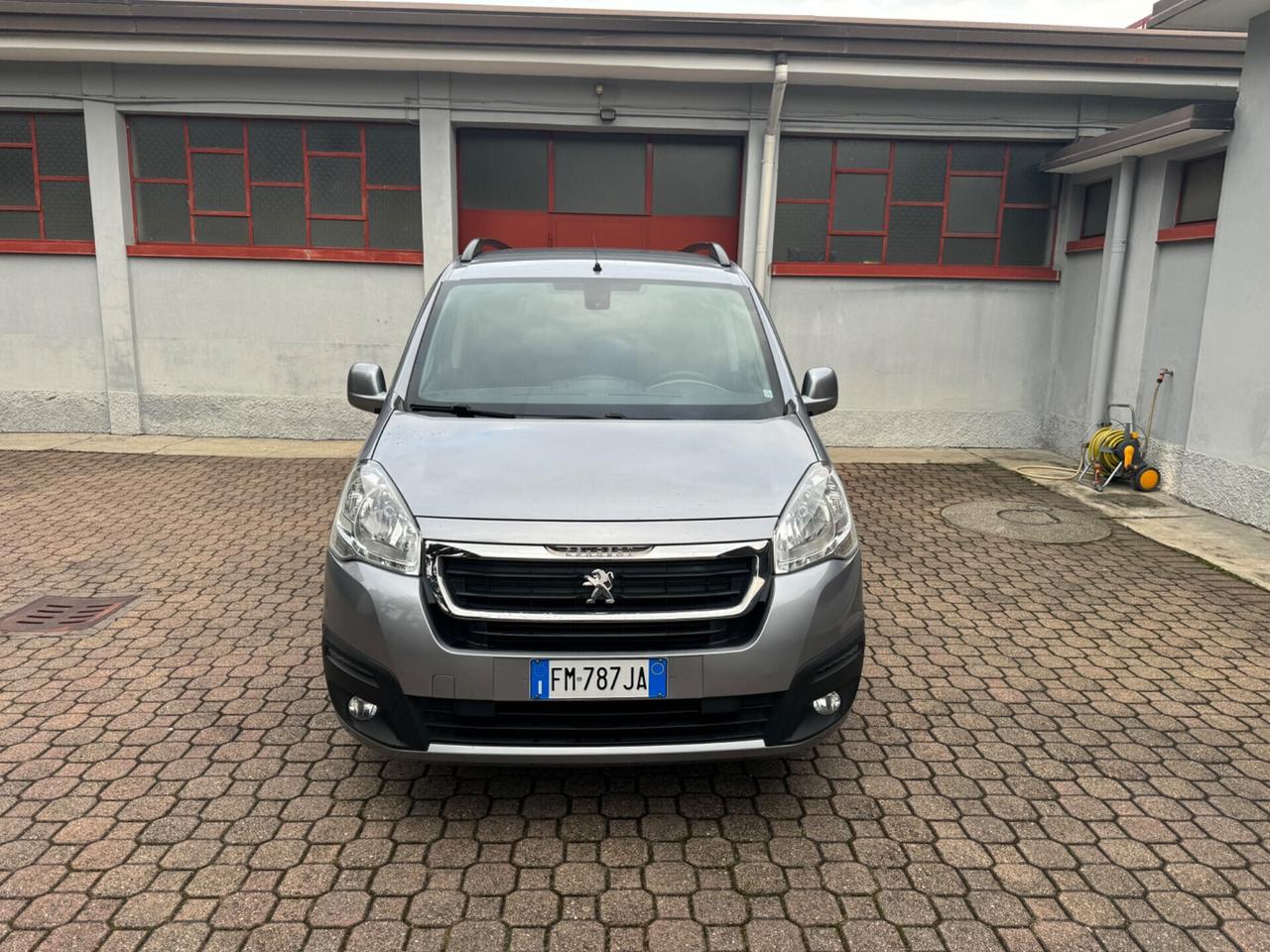 Peugeot Partner Tepee BlueHDi 5 posti