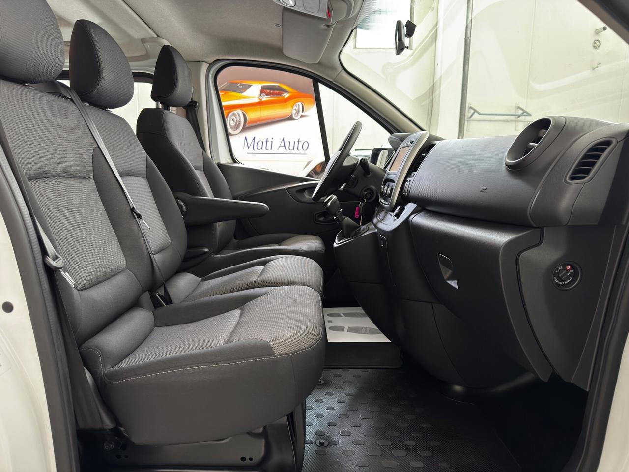 Renault Trafic T27 2.0 dCi 120CV PC-TN Zen N1