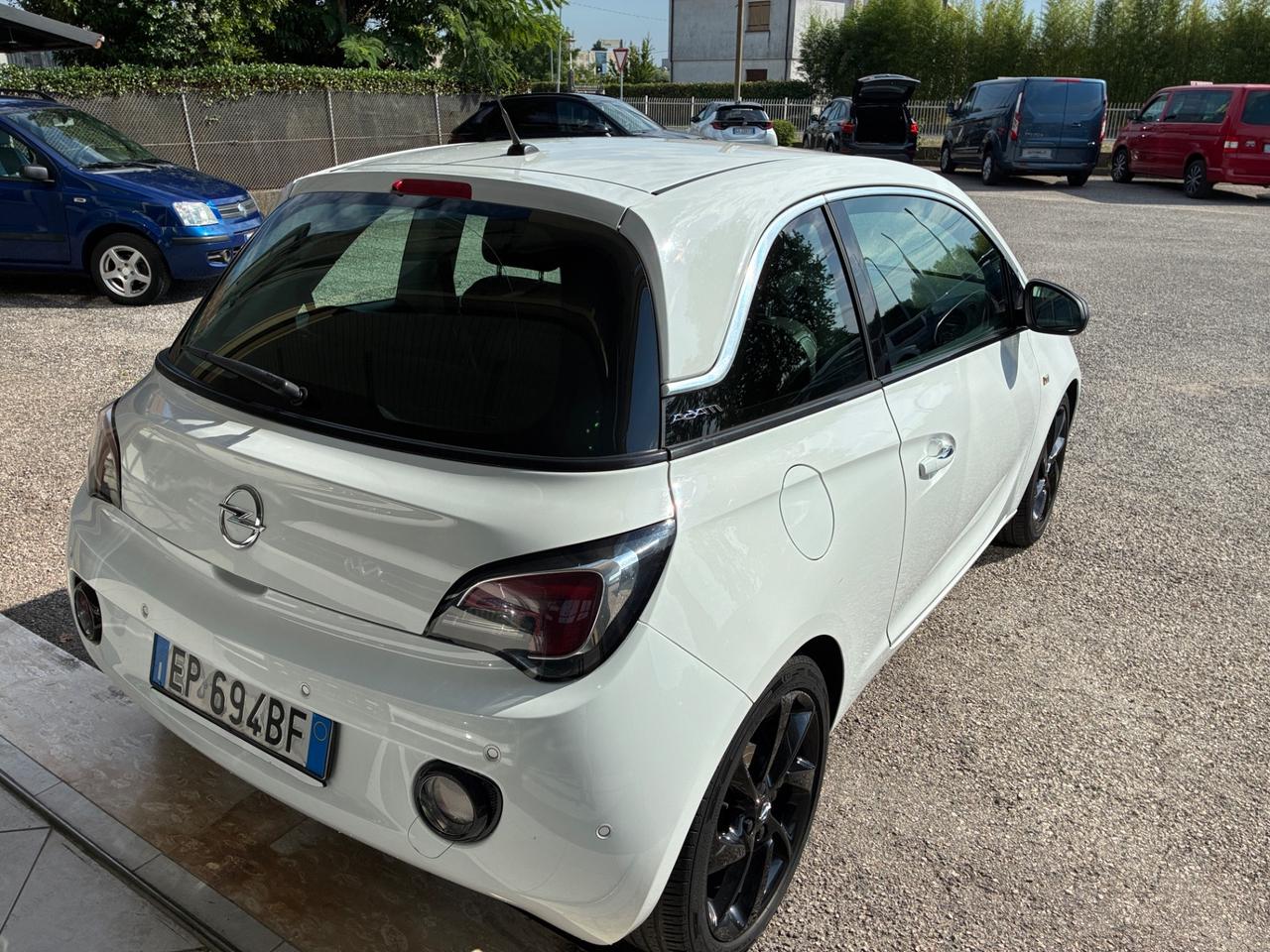 Opel Adam 1.2 69 cv Glam