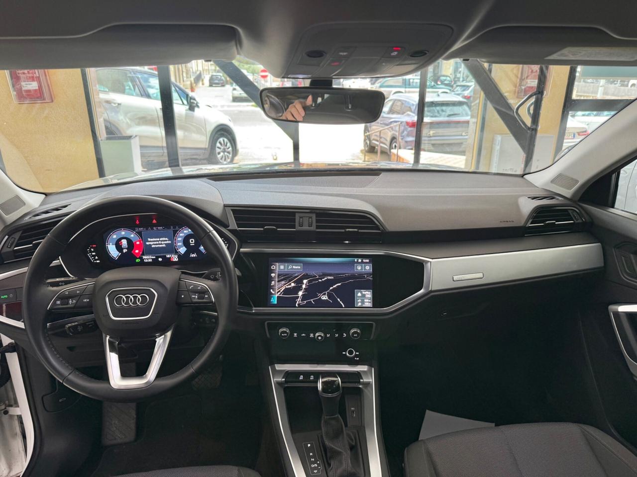 Audi Q3 35 TDI S tronic Business
