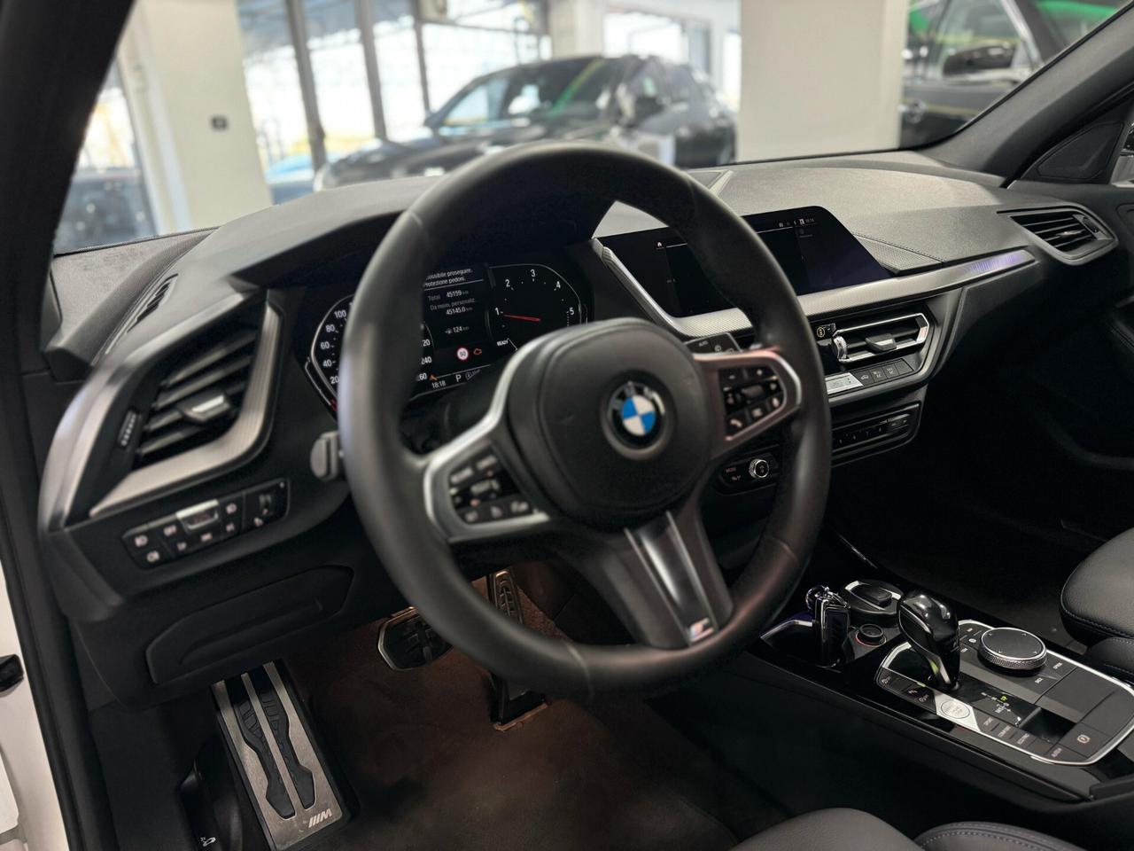 Bmw 116 116d 5p. Msport