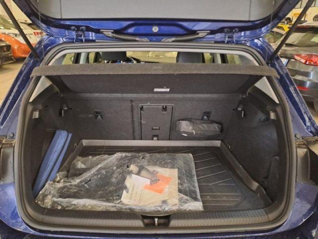VOLKSWAGEN Golf 1.5 TGI 130cv DSG Life VIRTUAL CARPLAY TRIZONA