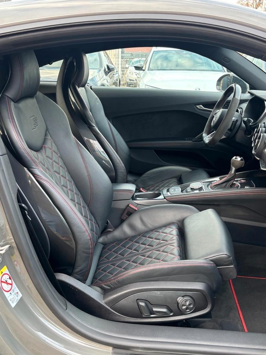 Audi TT TTS Coupé TFSI quattro S tronic
