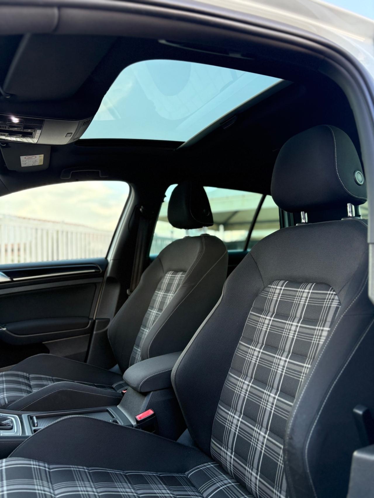 Volkswagen Golf GTD 2.0 TDI DSG 5p.