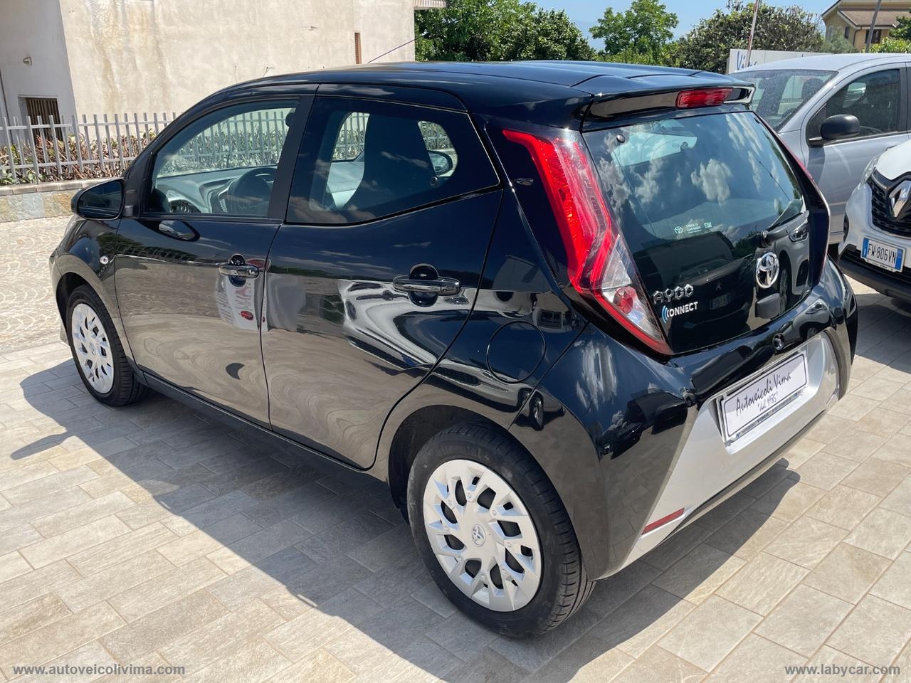 TOYOTA Aygo Connect 1.0 VVT-i 72 CV 5p. x-wave