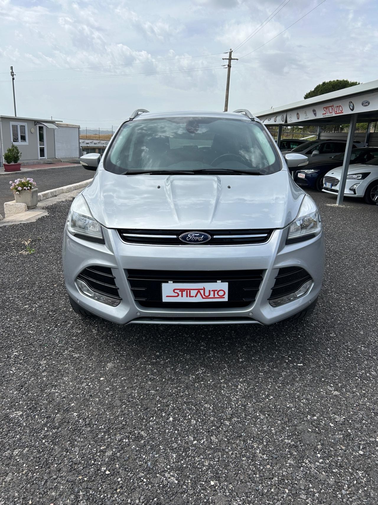 Ford Kuga 2.0 TDCI 140 CV 4WD Titanium