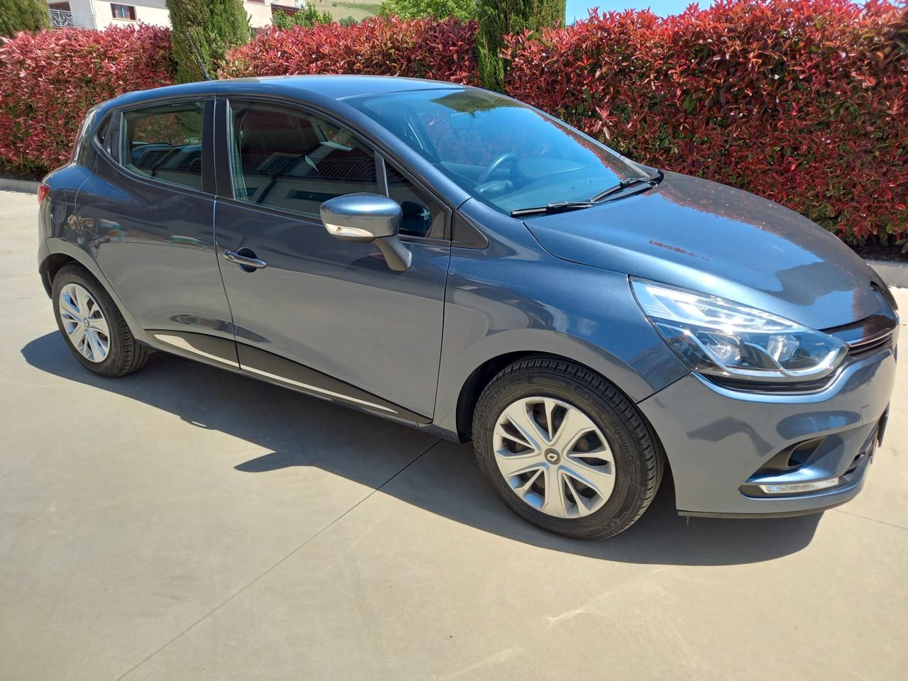 Renault Clio dCi 8V 90 CV 2019 OK NEOPATENTATI