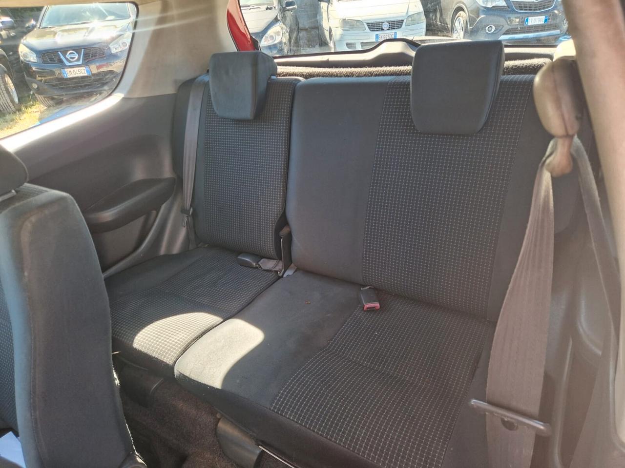 Suzuki Swift 1.3 DDiS 3p. GL