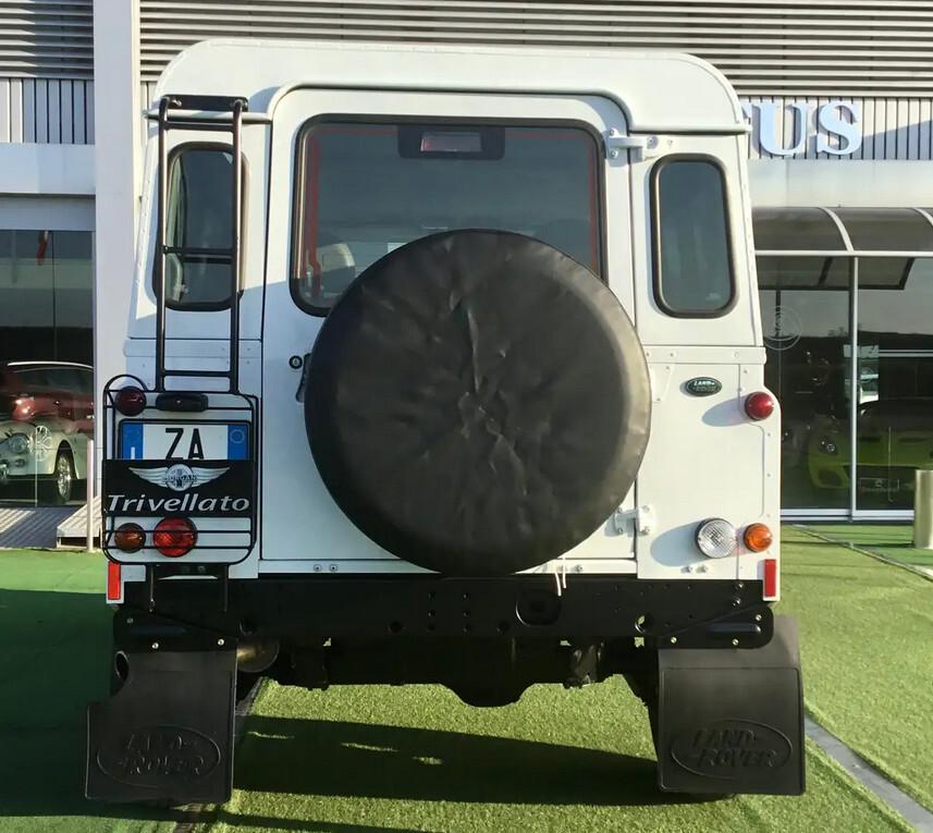 Land Rover Defender 90 2.2 TD4 Station Wagon N1