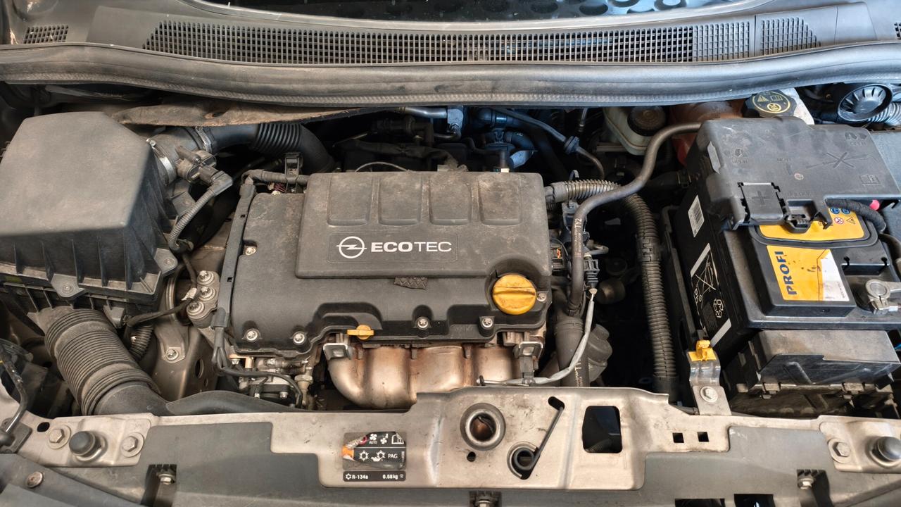 Opel Meriva 1.4 100CV benzina Cosmo OK NEOPATENTATI