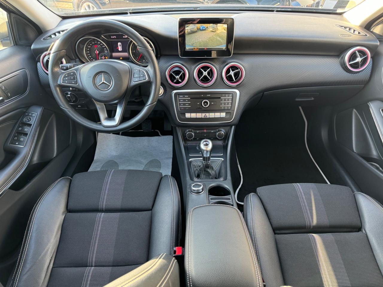 Mercedes-benz A 200 d Premium