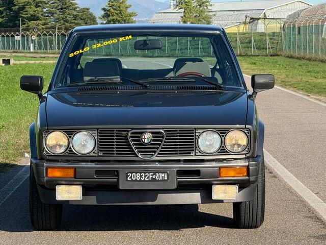 Alfa Romeo Alfetta Quadrifoglio Oro 2.0i "SOLO 32.000 KM"