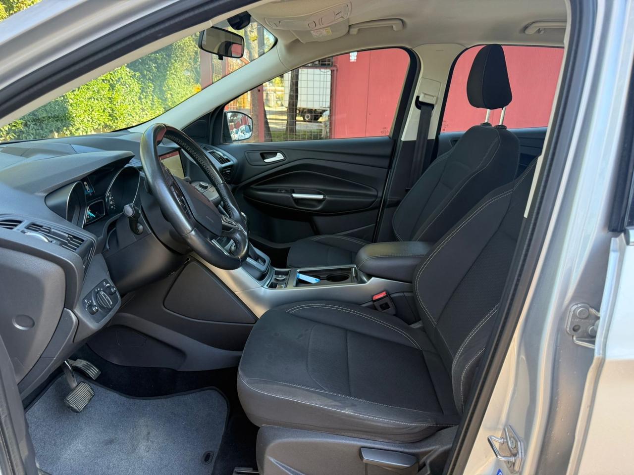 Ford Kuga 1.5 TDCI 120 CV S&S 2WD Powershift Titanium