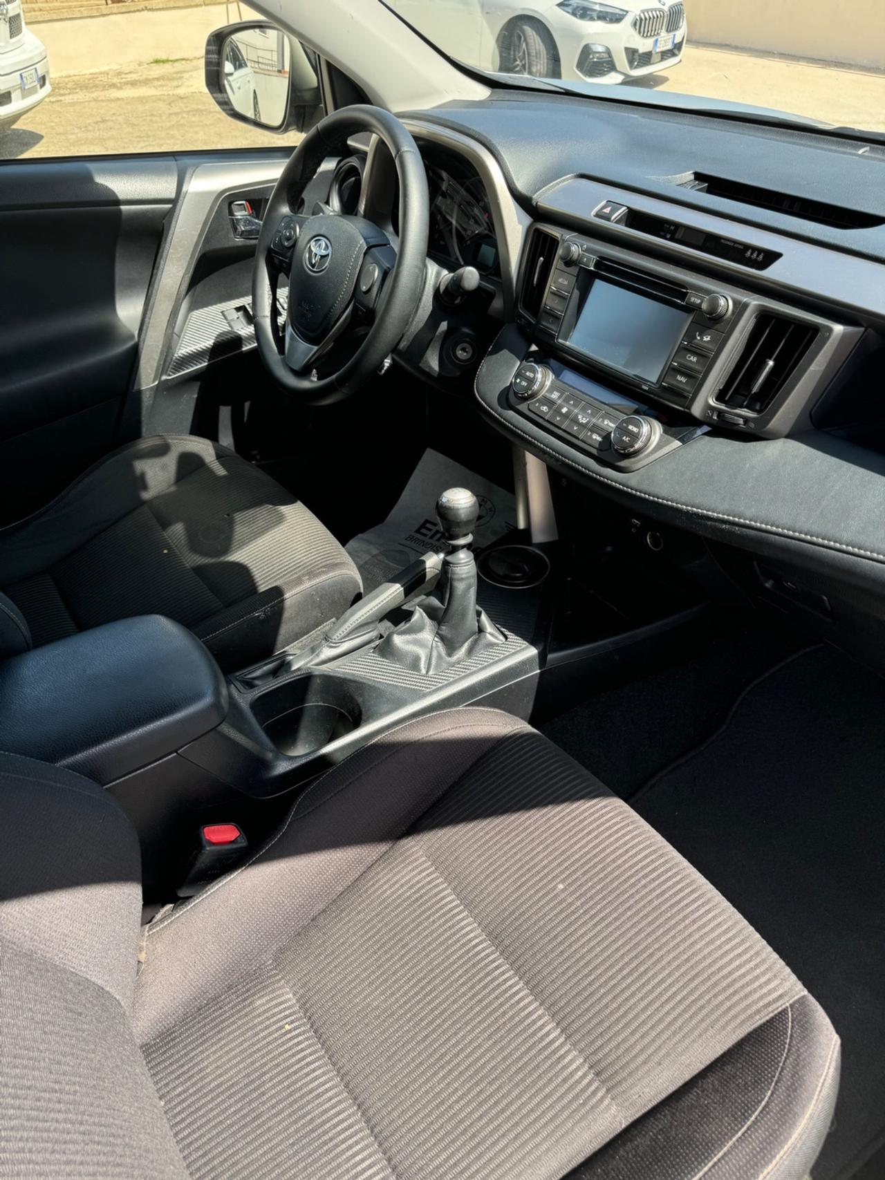 Toyota RAV 4 RAV4 2.0 D-4D 4WD Style White Ed.