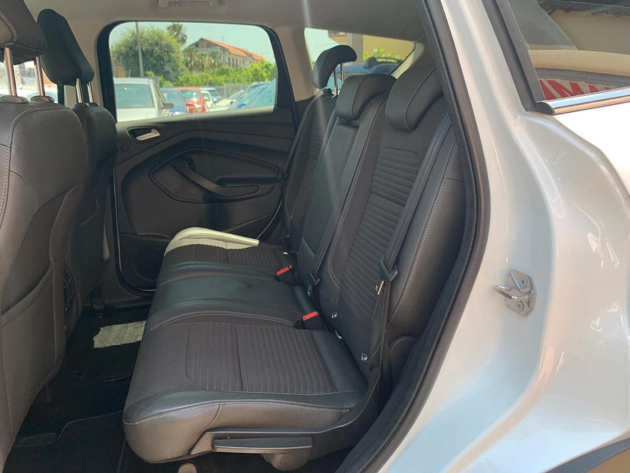 Ford Kuga 2.0 TDCI 150 CV S&S 4WD Titanium