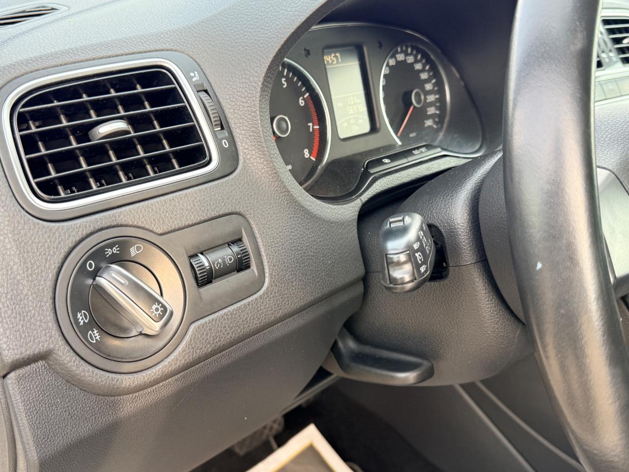 Volkswagen Polo 1.4 DSG 3p. Highline “POCHI KM”