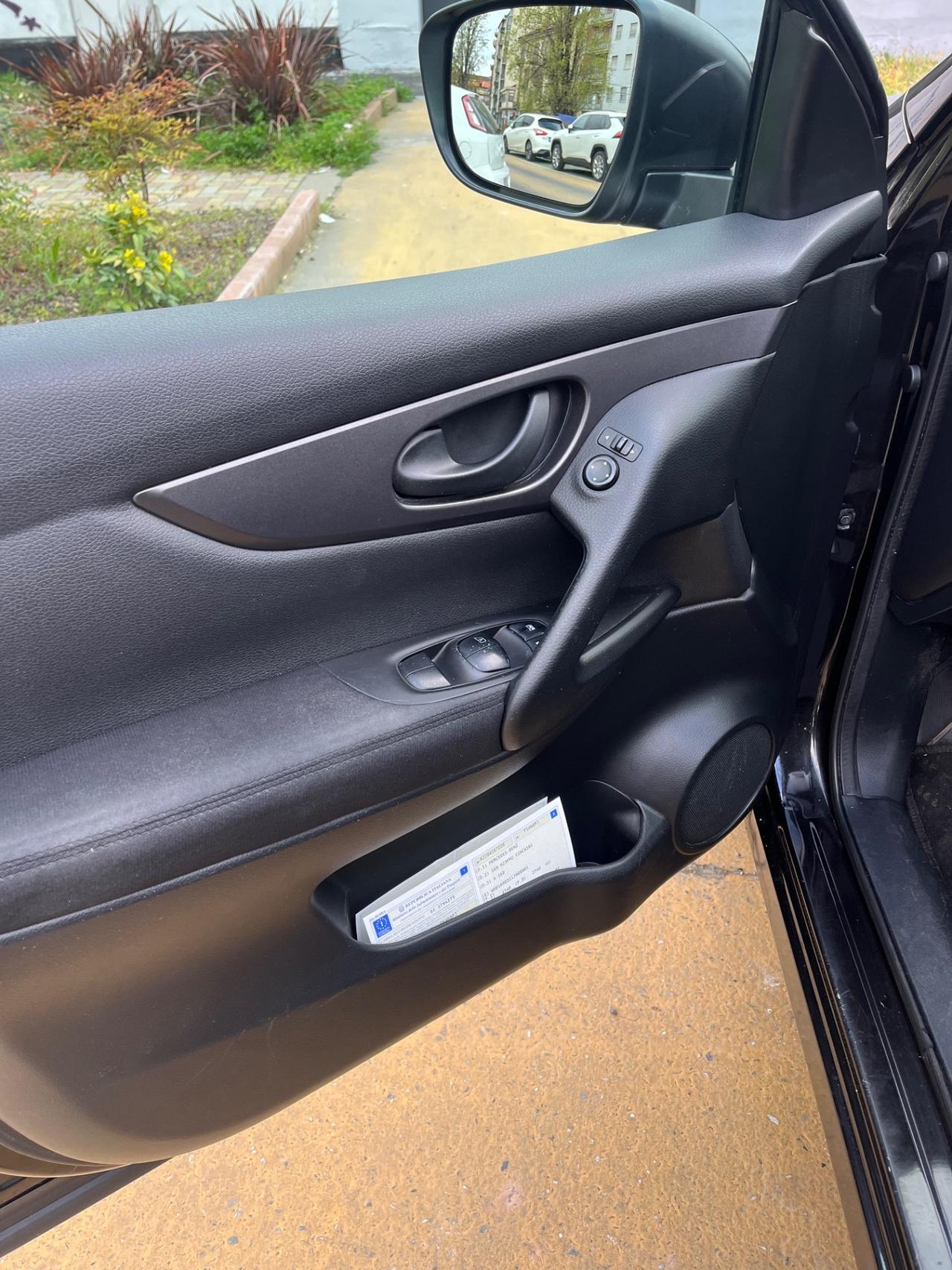 Nissan Qashqai 1.2 DIG-T Tekna GPL CAMBIO AUTOMATICO