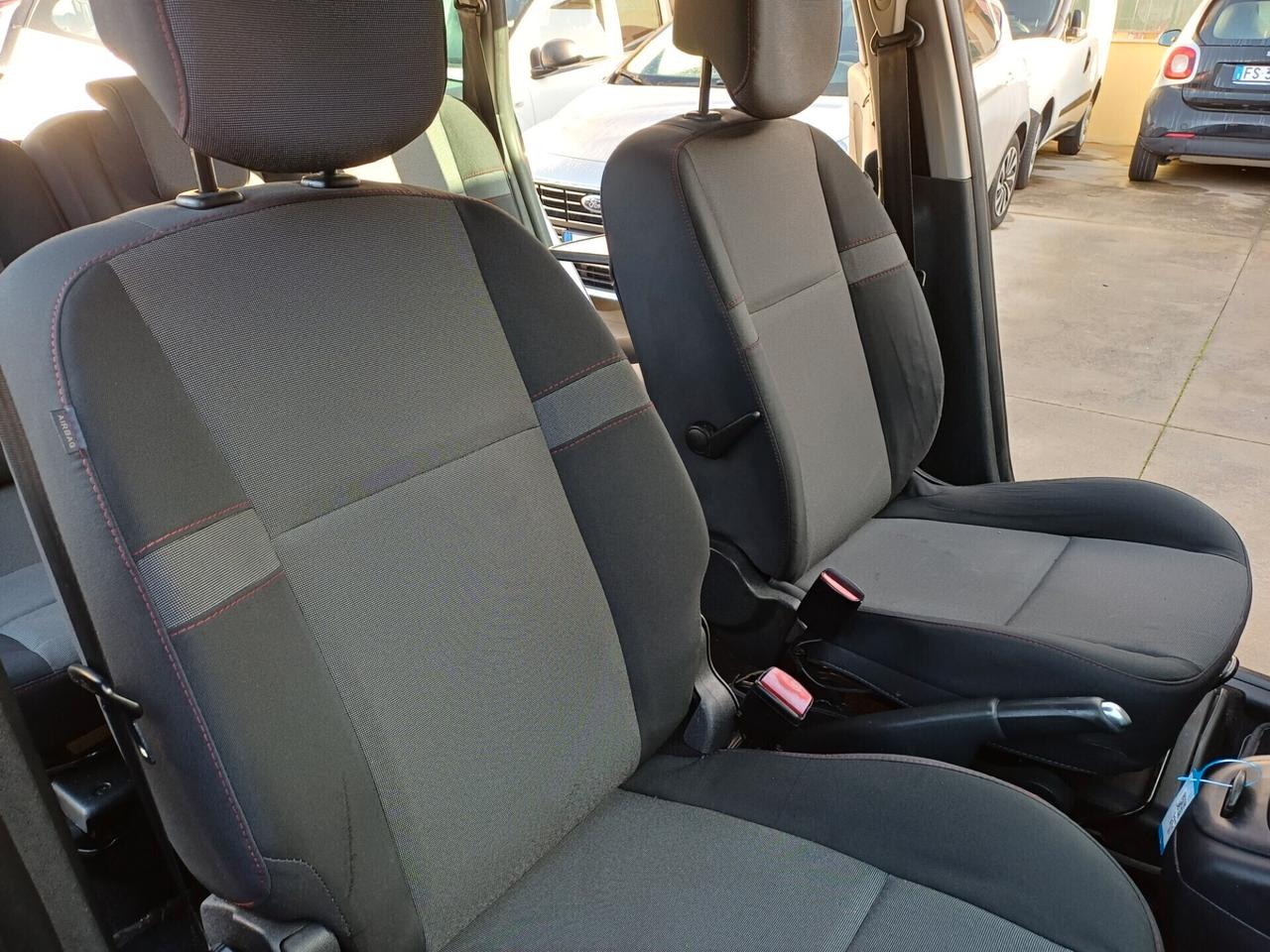 Renault Scenic dCi 110 CV (7 posti)