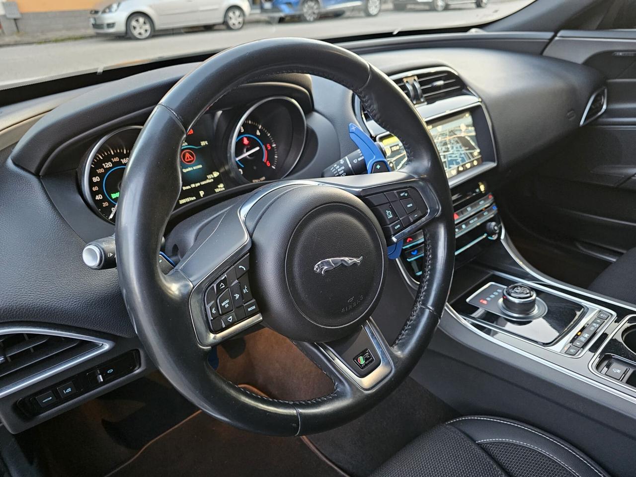 Jaguar XE 2.0 D Turbo 180cv 4WD*R-Sport*Pelle*Navi*19**