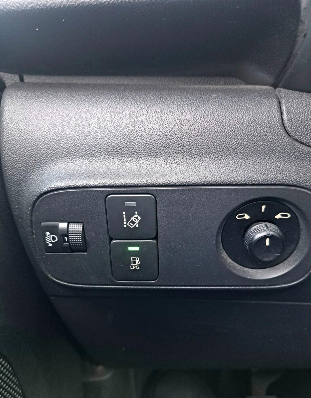 Citroen C3 PureTech 82 GPL Shine