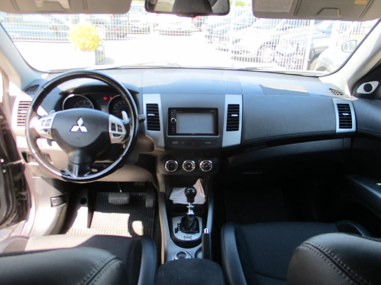 Mitsubishi Outlander 2.2 di-d Instyle 7P tc-sst - Camera/4Stagioni