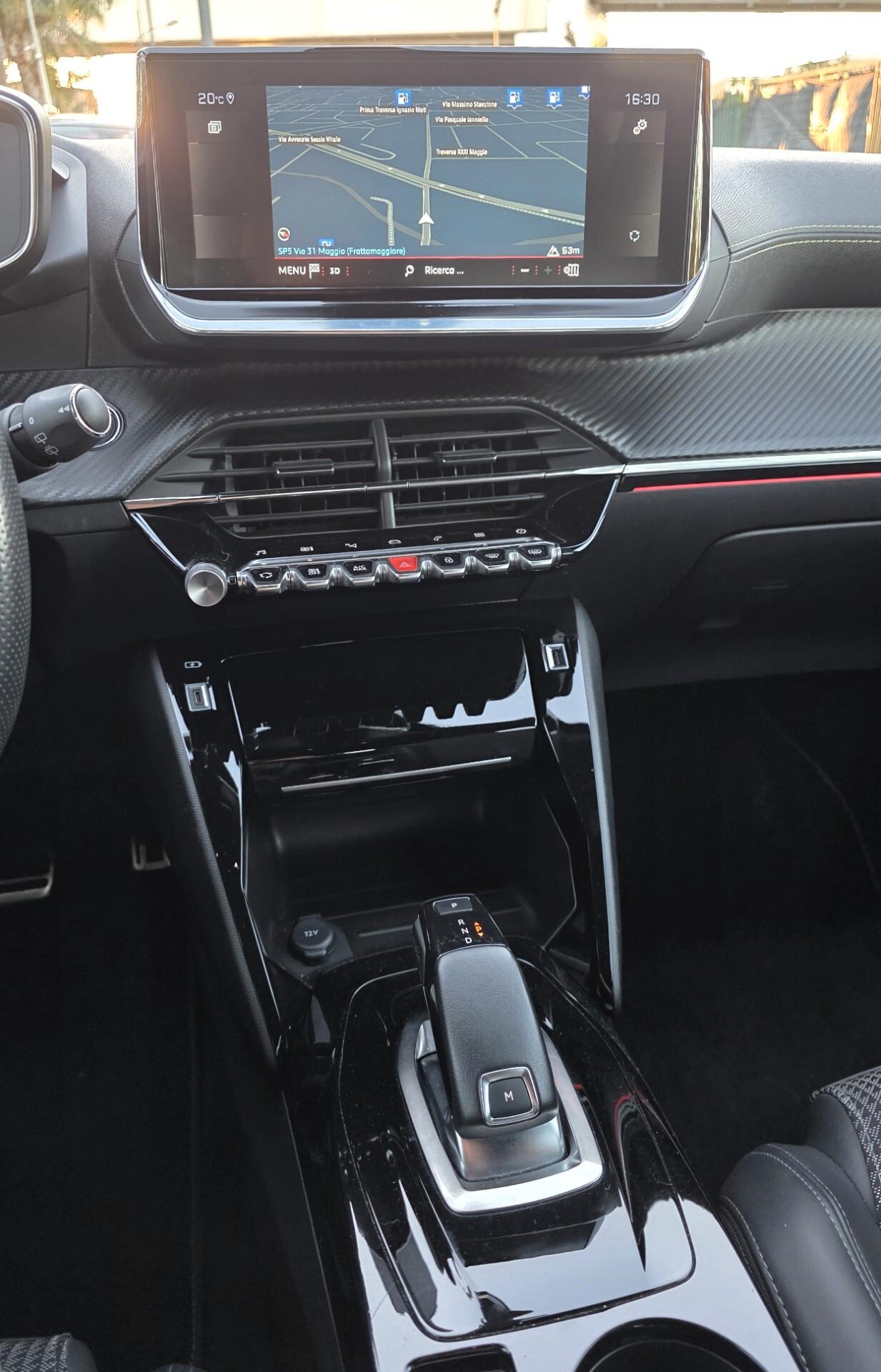 Peugeot 2008 PureTech 130 S&S EAT8 GT