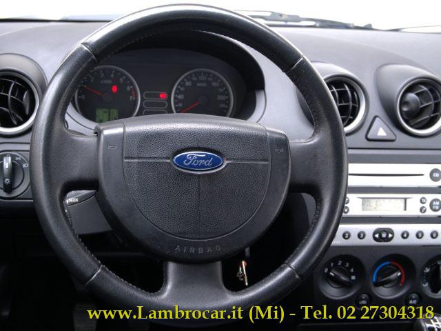 FORD Fiesta 1.2 16V 5p. Ambiente 75cv