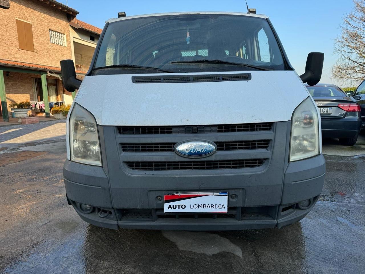 Ford Transit 7 posti (la testata da rifare)