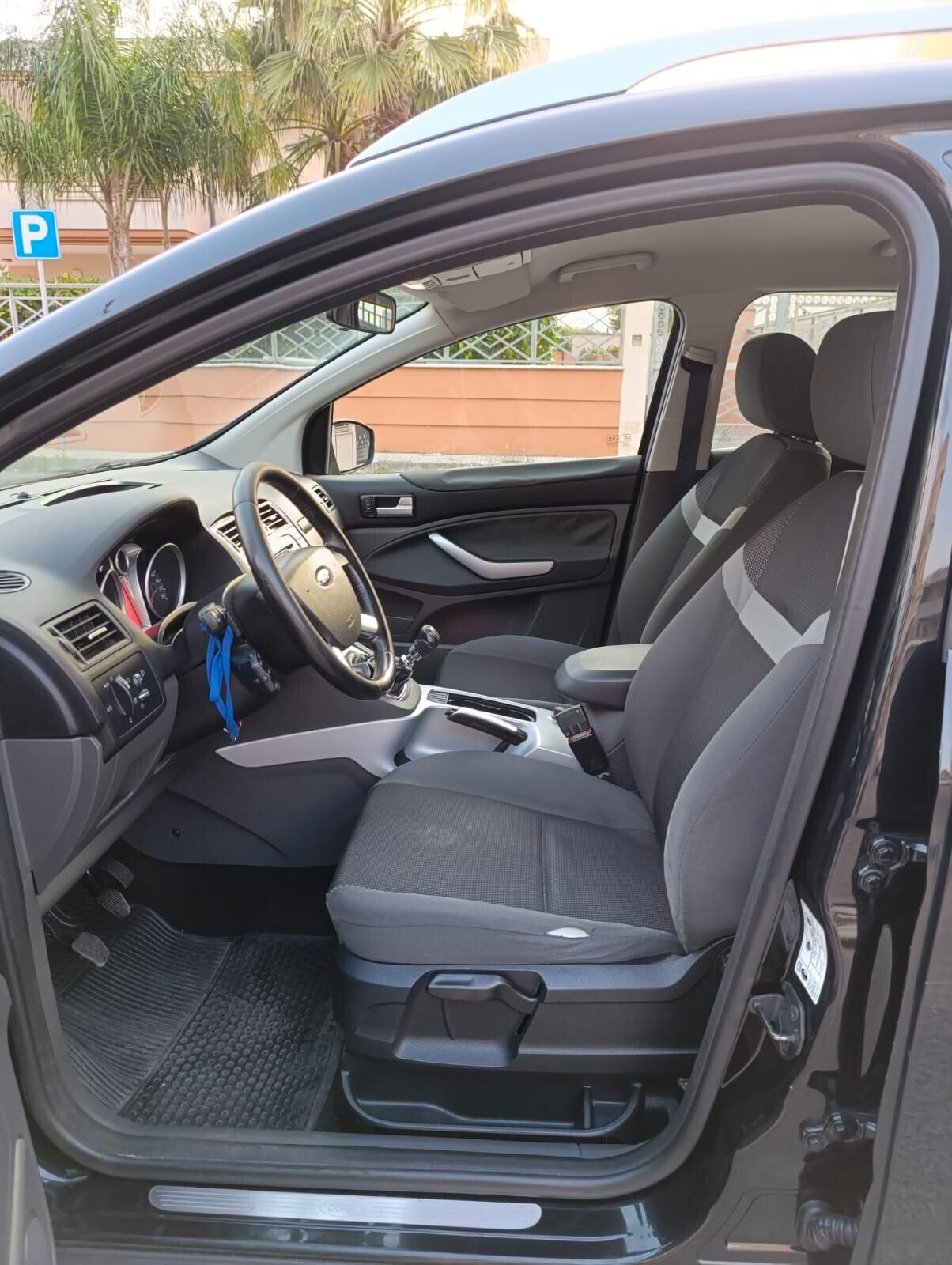 Ford Kuga 2.0 TDCi 140 CV 2WD Titanium Gancio Traino