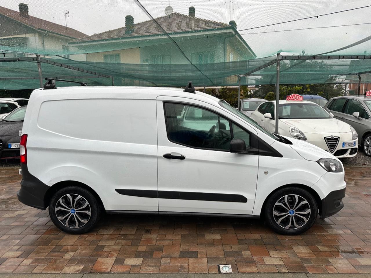 Ford Transit Courier 1.5 TDCi 75CV Van