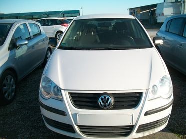 Volkswagen Polo 1.2/60CV 5p. United CC 1200 EURO 04 BENZINA KM 199500 SI NUOVI PATENTATI GARANZIA UN ANNO