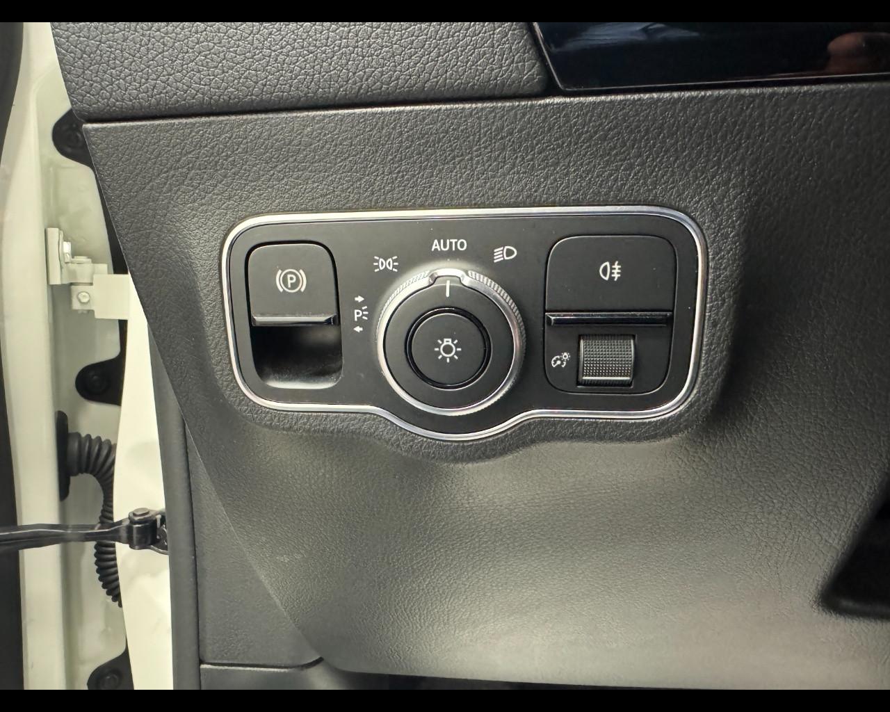 Mercedes-Benz B 180D EXECUTIVE AUTO