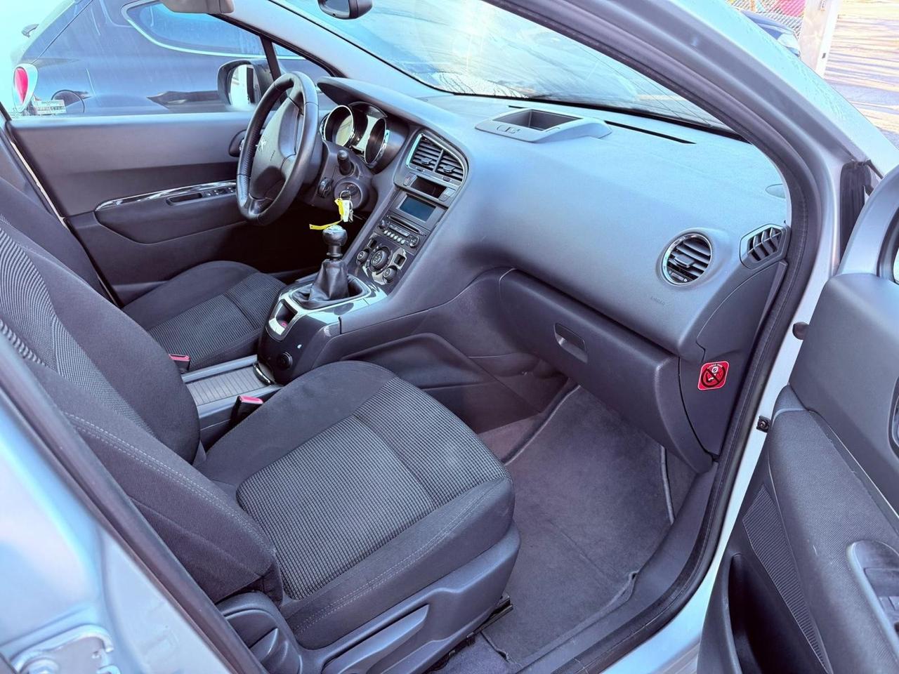 Peugeot 5008 1.6 HDi 112CV Business