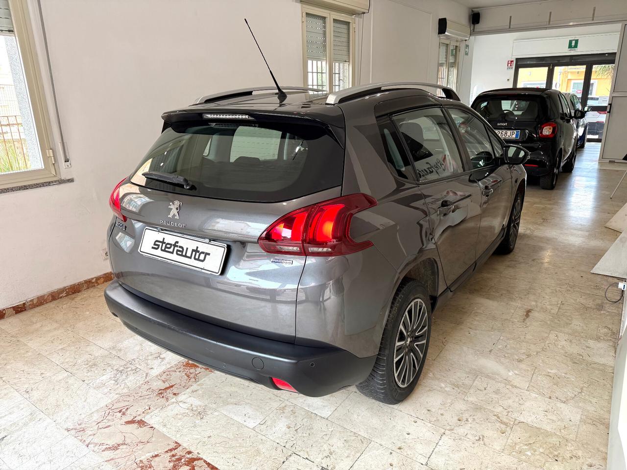 Peugeot 2008 PureTech 82cv Allure