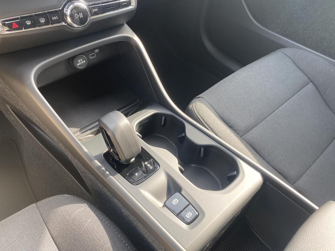 Volvo XC40 B3 (Benzina/Hybrid) Autom. Essential