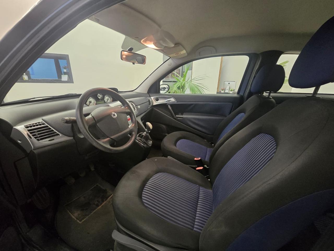 Lancia Ypsilon 1.2 Argento