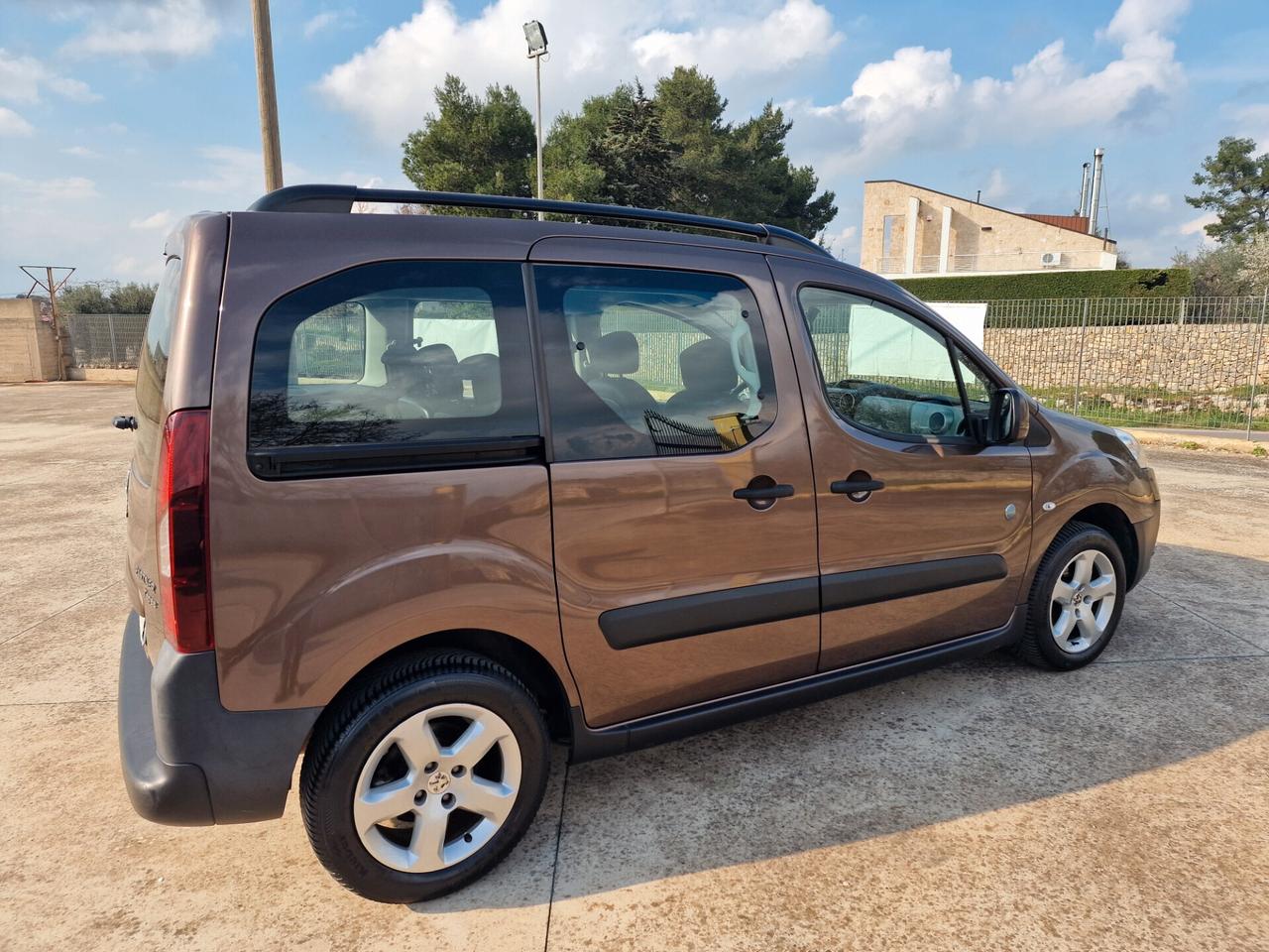 Peugeot Partner Tepee 1.6 HDi 92CV Outdoor