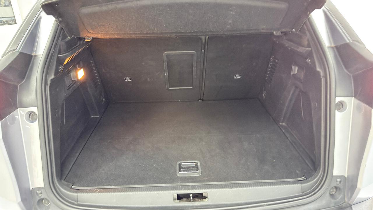 Peugeot 3008 Hybrid4 300 e-EAT8 Allure Pack