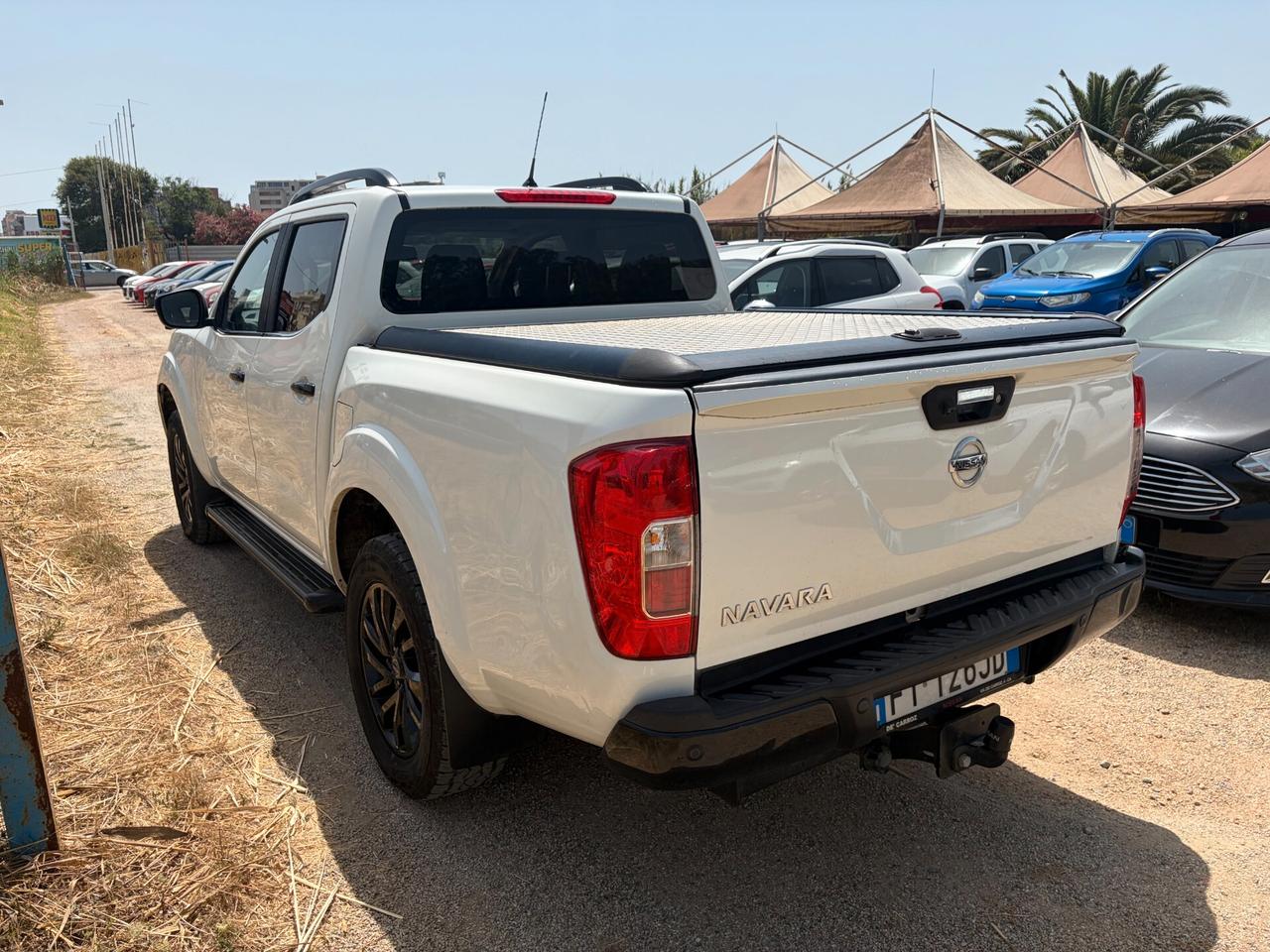 NISSAN NAVARA DOUBLE CAB N-GUARD 2.3 DCI 190CV 4WD IVA ESPOSTA