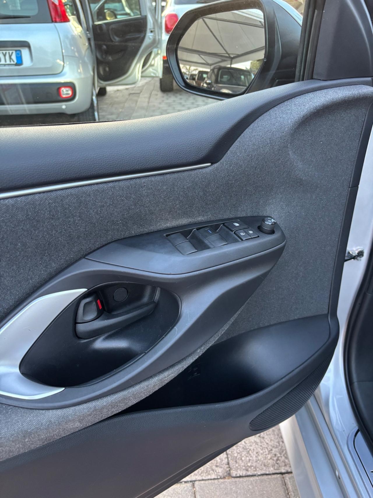 Toyota Yaris 1.5 Hybrid 5 porte Lounge 04/2021