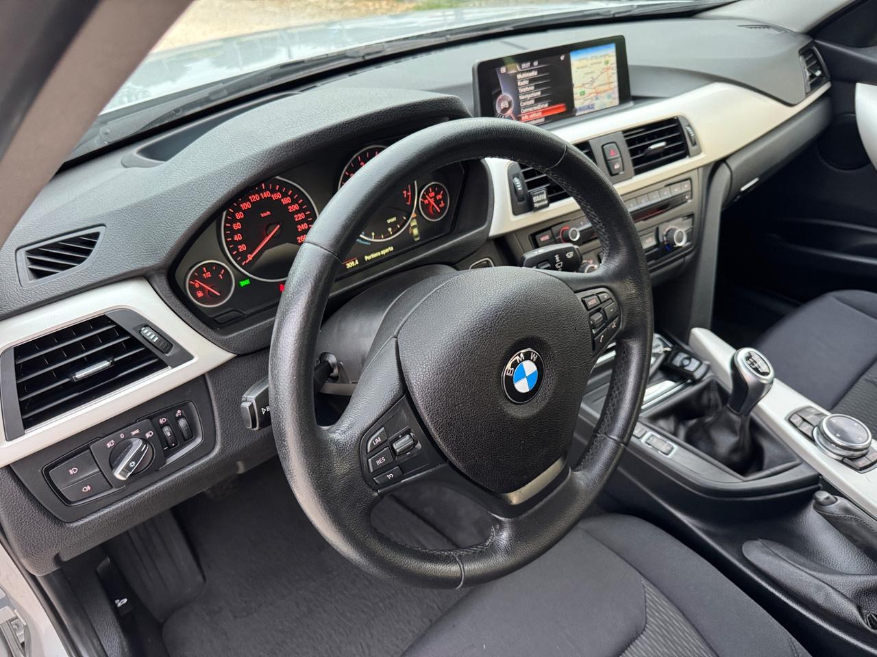 Bmw 320i Berlina 184cv Manuale Auto Pari al Nuovo