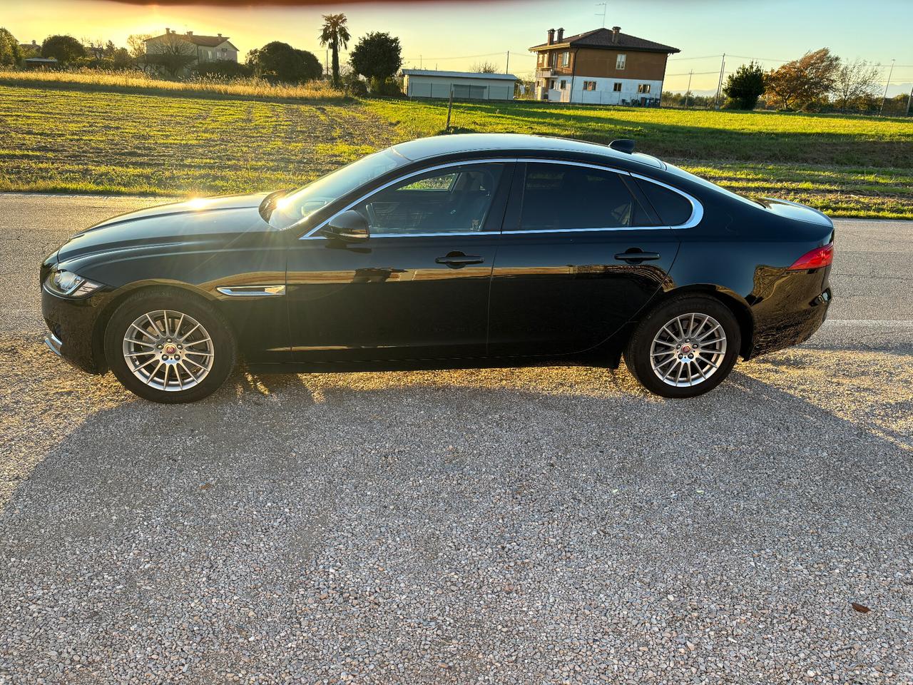 Jaguar XF 2.0 D E-Performance aut. Prestige
